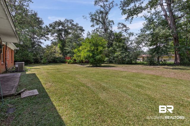 8036 Three Notch Road, Mobile, AL 36619