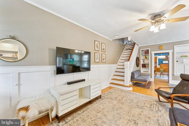 372 2ND AVE, Phoenixville, PA 19460