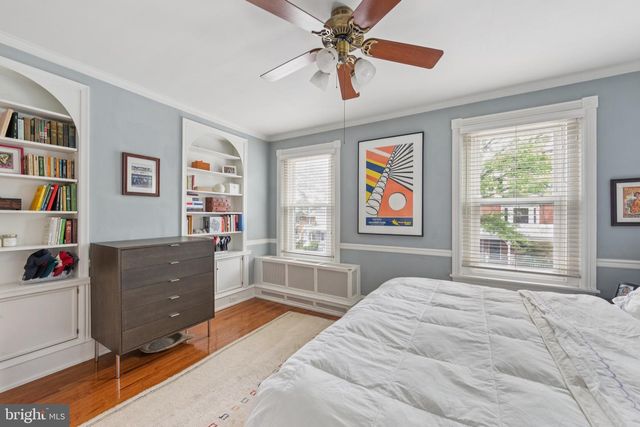 372 2ND AVE, Phoenixville, PA 19460