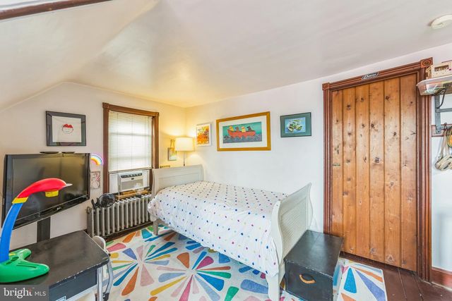 372 2ND AVE, Phoenixville, PA 19460
