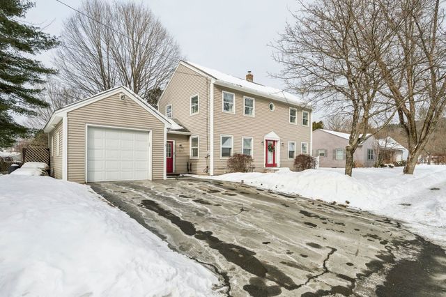 5 Carlton Drive, Lebanon, NH 03784