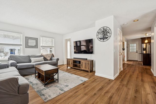 5 Carlton Drive, Lebanon, NH 03784