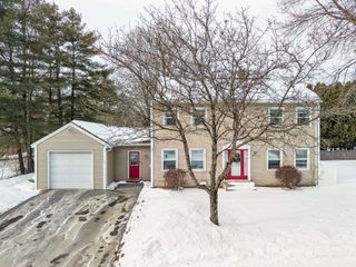 5 Carlton Drive, Lebanon, NH 03784