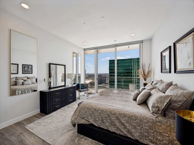 2900 McKinnon Street 2301, Dallas, TX 75201