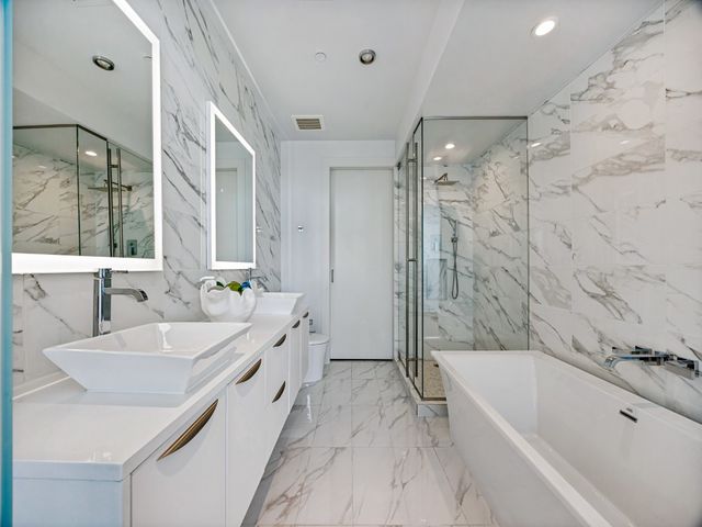 2900 McKinnon Street 2301, Dallas, TX 75201