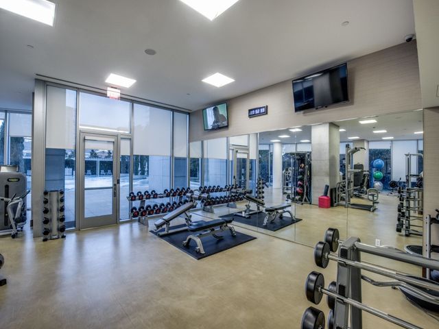 2900 McKinnon Street 2301, Dallas, TX 75201