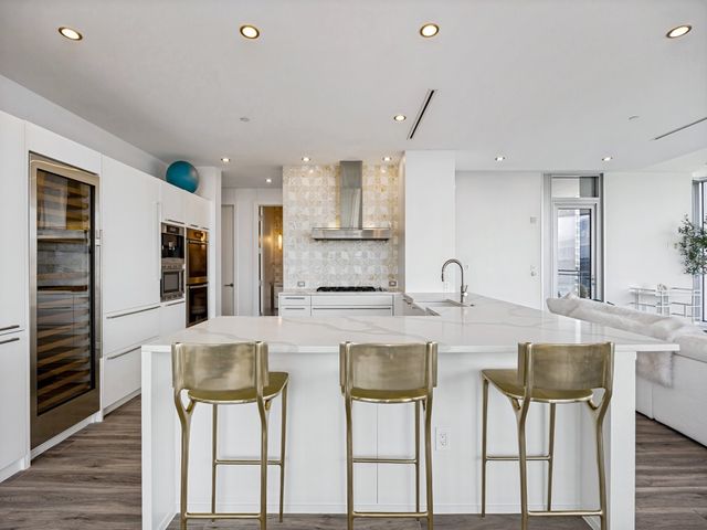 2900 McKinnon Street 2301, Dallas, TX 75201