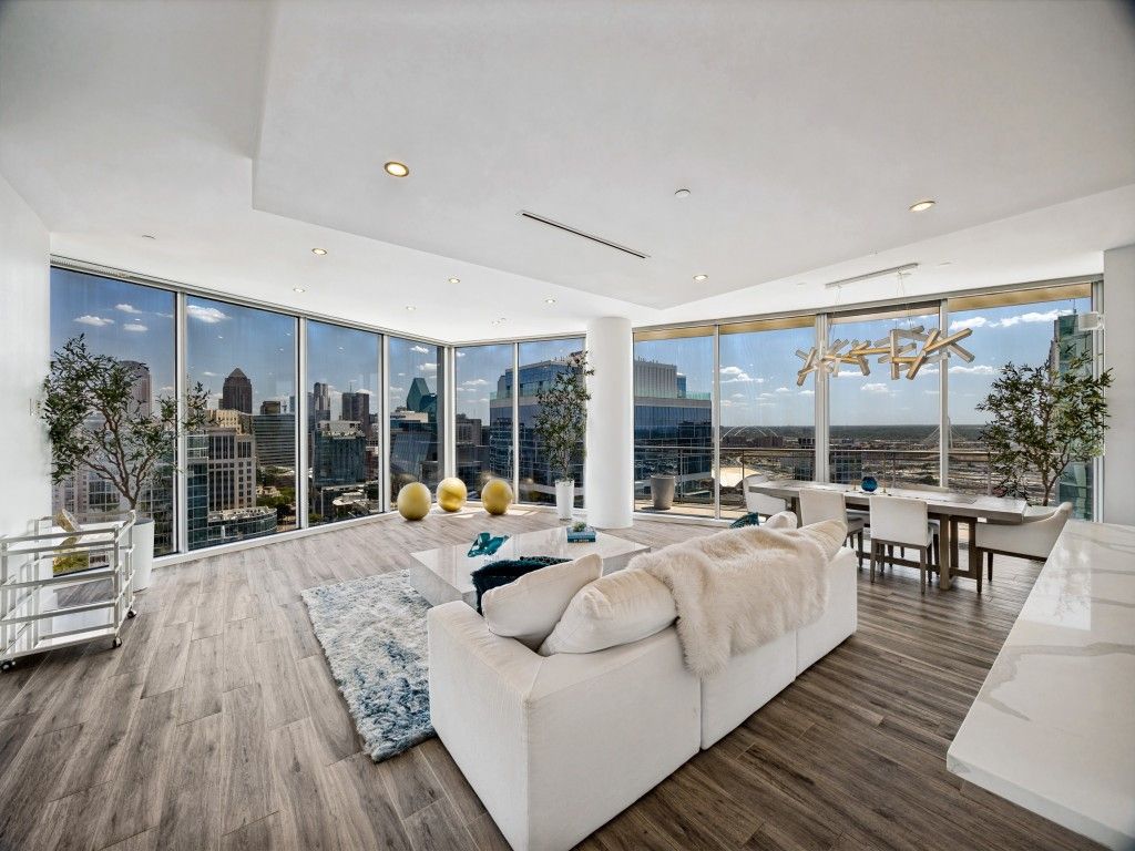 2900 McKinnon Street 2301, Dallas, TX 75201