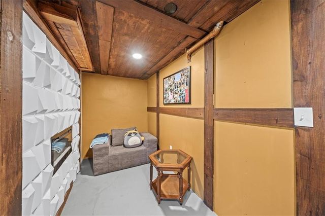 3118 Myrtle Avenue, Kansas City, MO 64128