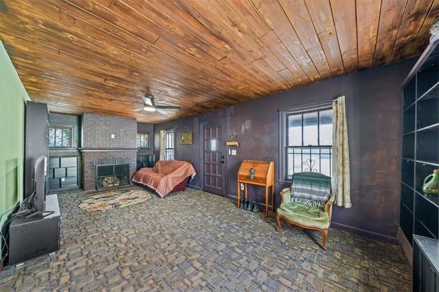 3118 Myrtle Avenue, Kansas City, MO 64128