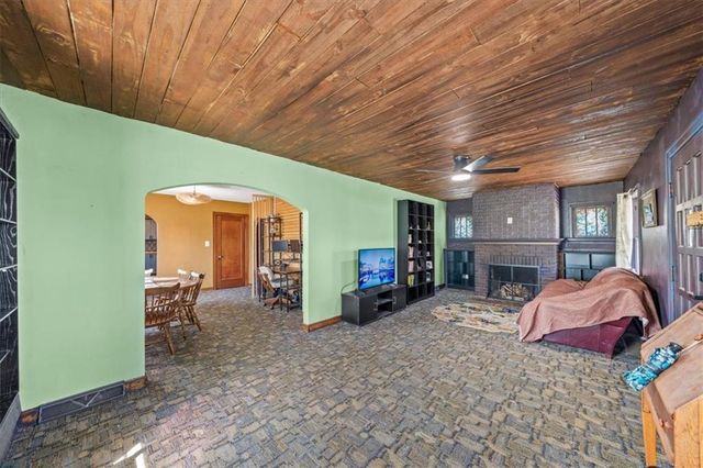 3118 Myrtle Avenue, Kansas City, MO 64128