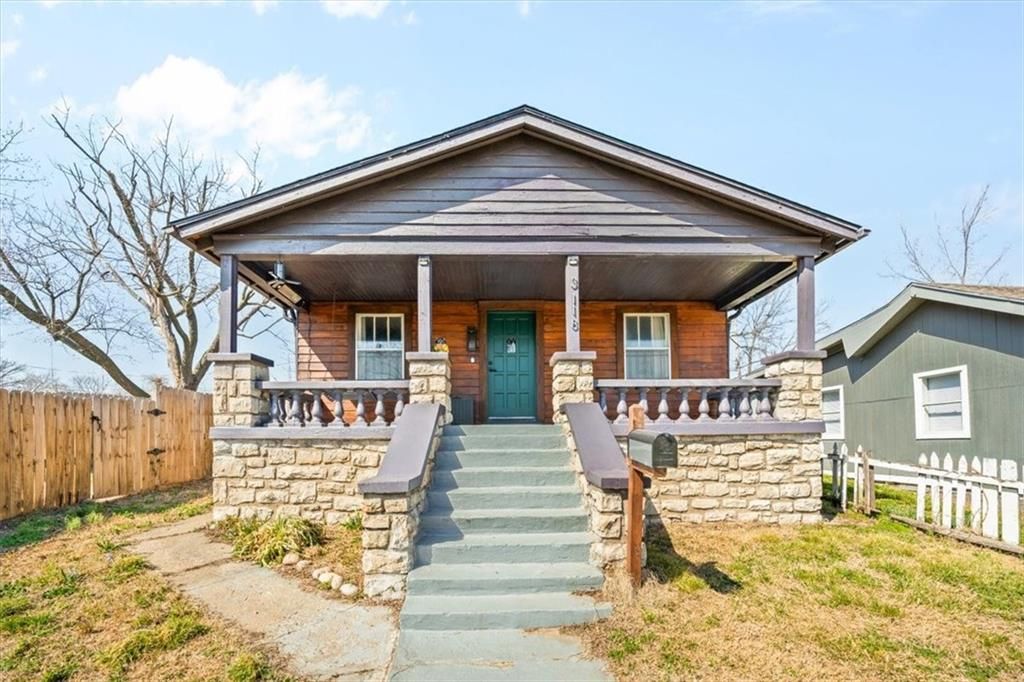 3118 Myrtle Avenue, Kansas City, MO 64128