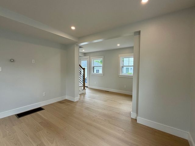589 Weld St, Boston, MA 02132