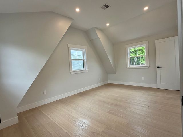 589 Weld St, Boston, MA 02132