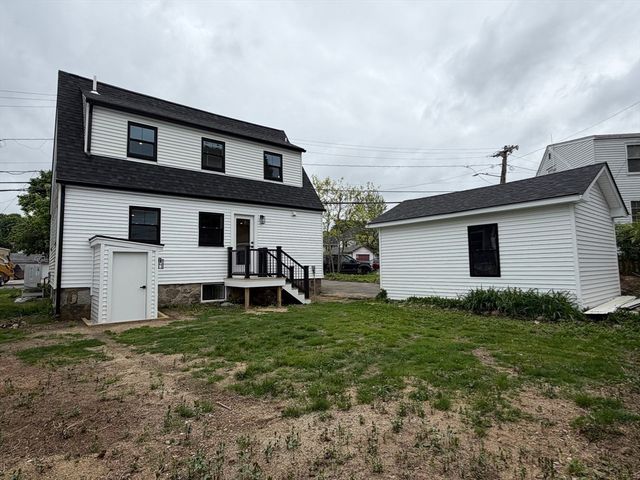 589 Weld St, Boston, MA 02132