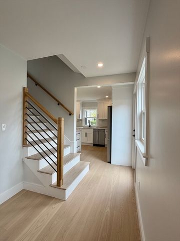 589 Weld St, Boston, MA 02132