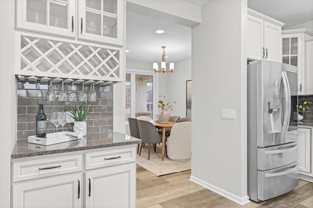 18072 Hyde Park Avenue, Lakeville, MN 55044