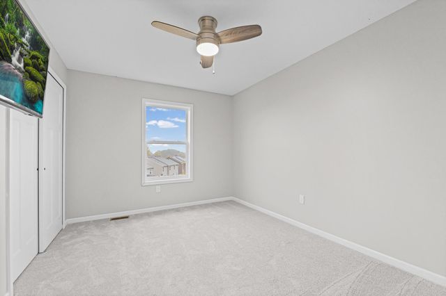 18072 Hyde Park Avenue, Lakeville, MN 55044