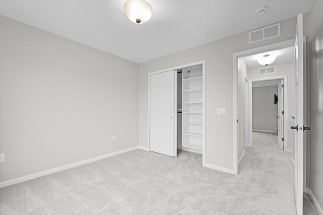 18072 Hyde Park Avenue, Lakeville, MN 55044