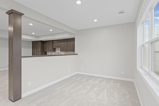 18072 Hyde Park Avenue, Lakeville, MN 55044