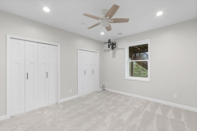 18072 Hyde Park Avenue, Lakeville, MN 55044