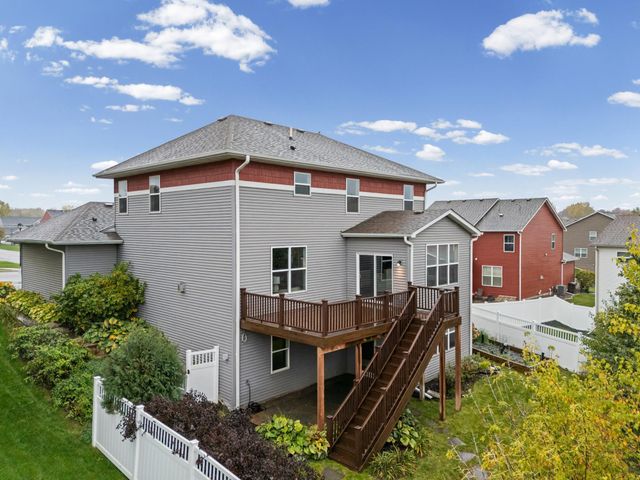 18072 Hyde Park Avenue, Lakeville, MN 55044