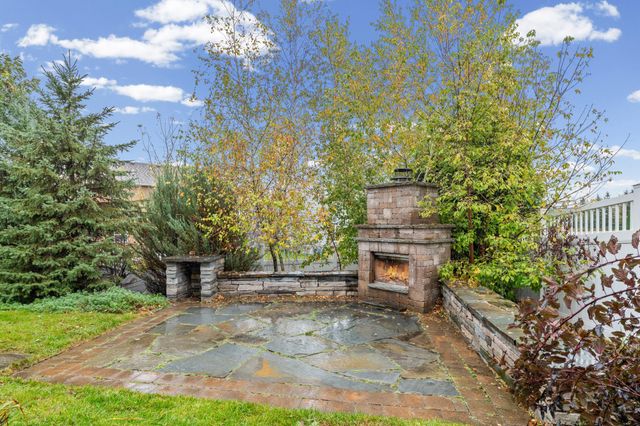 18072 Hyde Park Avenue, Lakeville, MN 55044