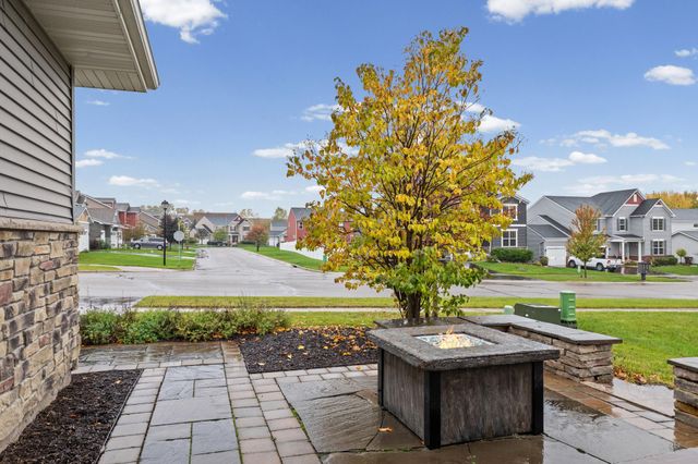 18072 Hyde Park Avenue, Lakeville, MN 55044