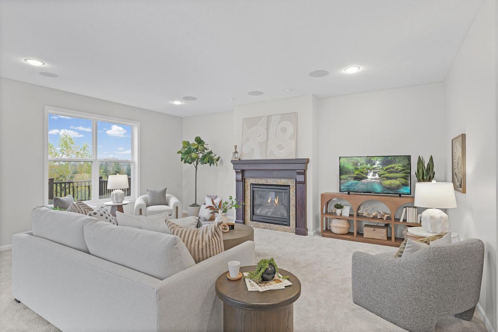 18072 Hyde Park Avenue, Lakeville, MN 55044 — photo 2