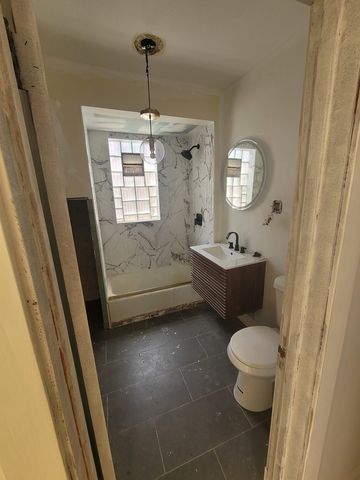 2854 S CENTRAL PARK Avenue, Chicago, IL 60623