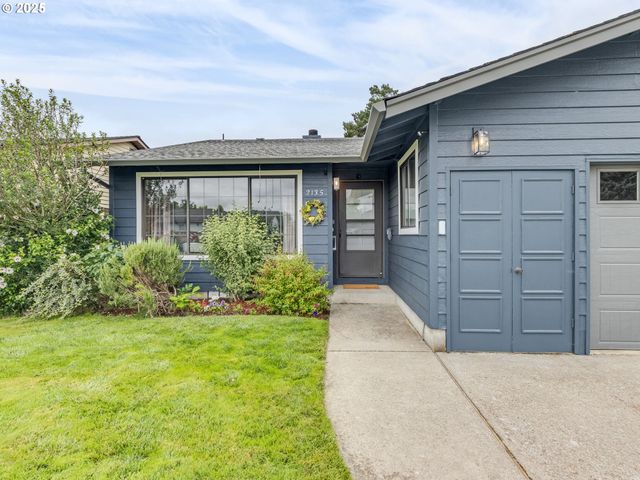 2135 COUNTRY CLUB Ter, Woodburn, OR 97071