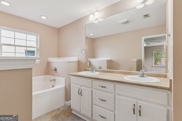 138 Cedar Circle Drive, Kingsland, GA 31548