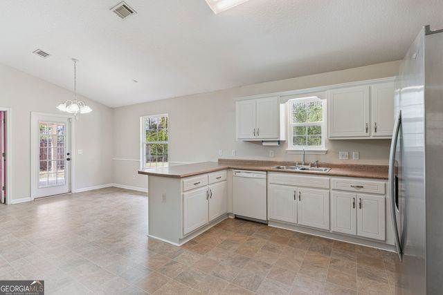 138 Cedar Circle Drive, Kingsland, GA 31548