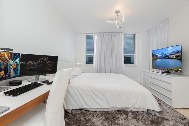 701 Brickell Key Blvd 1912, Miami, FL 33131