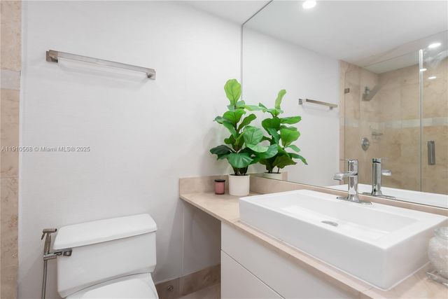 701 Brickell Key Blvd 1912, Miami, FL 33131