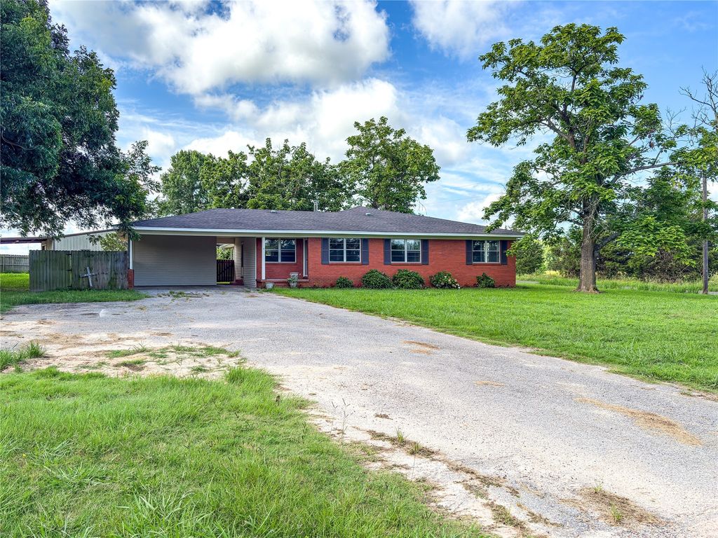 1385 W FM 852, Winnsboro, TX 75494