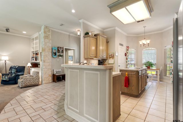 4005 Chapel Woods Blvd, Tyler, TX 75707
