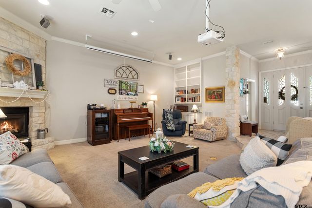 4005 Chapel Woods Blvd, Tyler, TX 75707