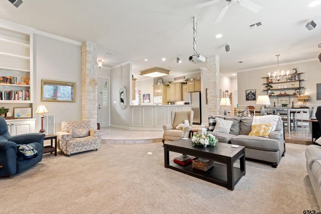 4005 Chapel Woods Blvd, Tyler, TX 75707