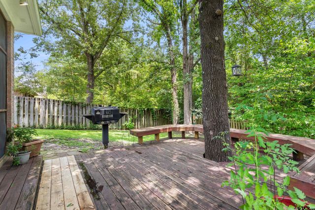 4005 Chapel Woods Blvd, Tyler, TX 75707