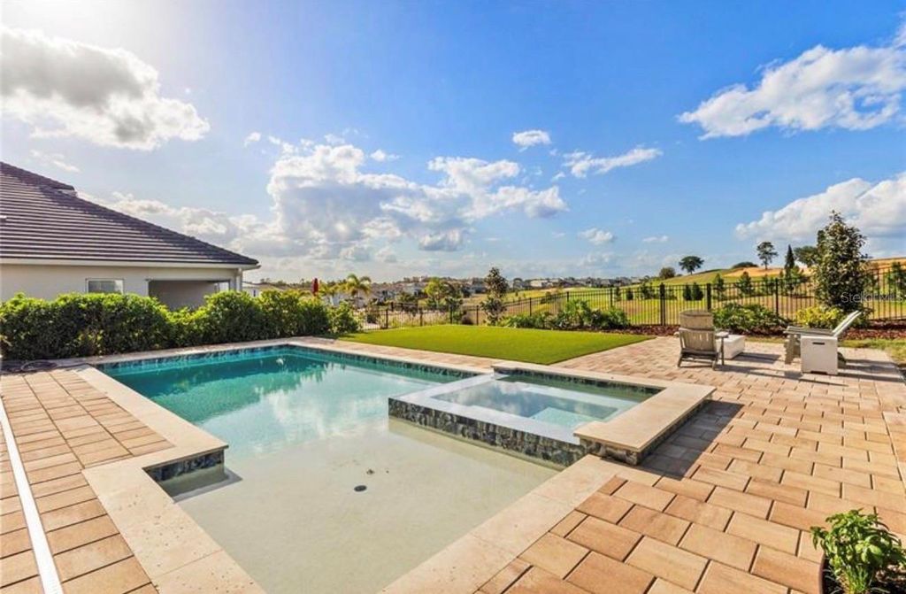 Image 36 of property listing at 16018 VOLTERRA POINT, Bella Collina, FL 34756