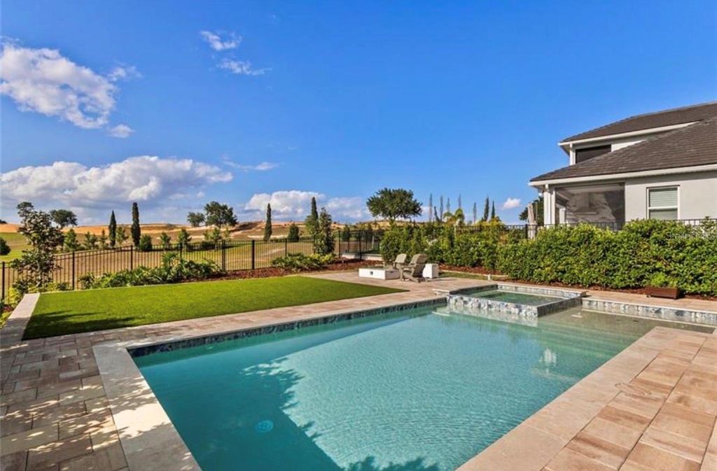 Image 37 of property listing at 16018 VOLTERRA POINT, Bella Collina, FL 34756