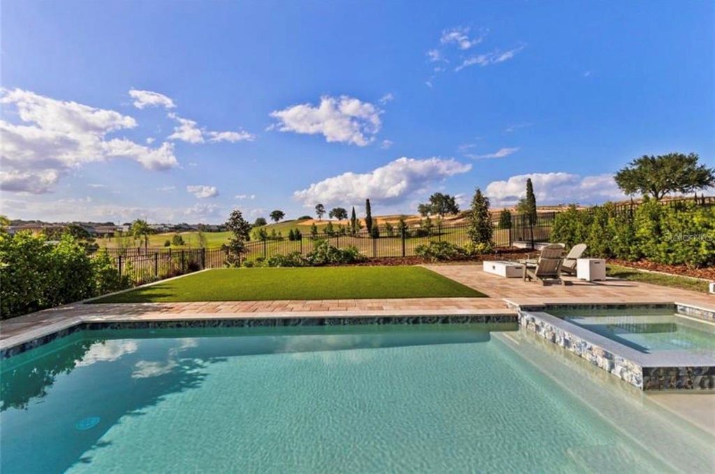 Image 38 of property listing at 16018 VOLTERRA POINT, Bella Collina, FL 34756