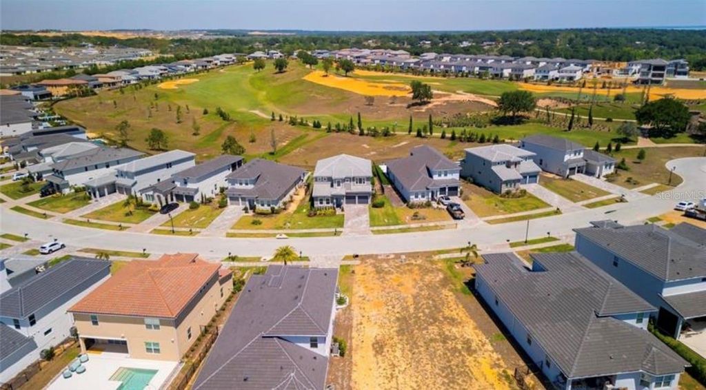 Image 43 of property listing at 16018 VOLTERRA POINT, Bella Collina, FL 34756