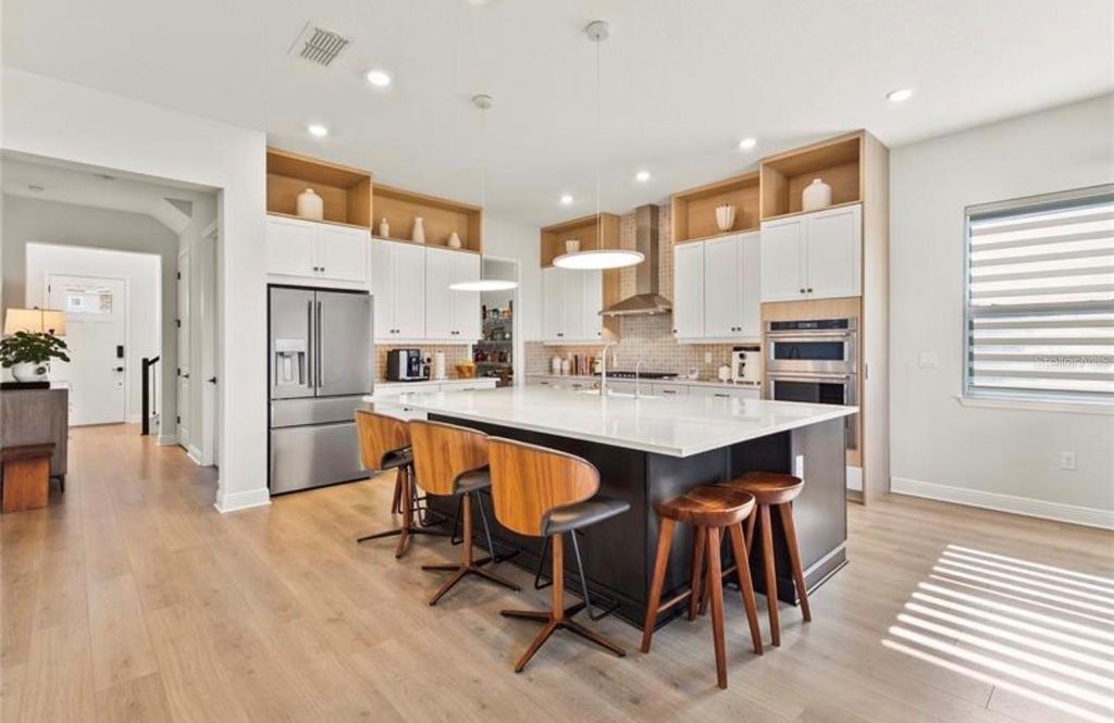 Image 7 of property listing at 16018 VOLTERRA POINT, Bella Collina, FL 34756