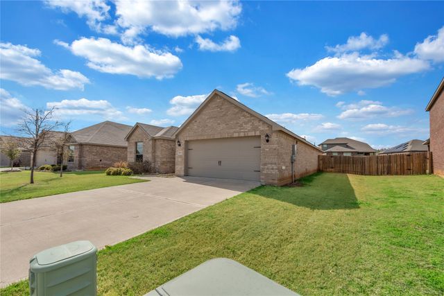 1172 beaverwood Lane, Crowley, TX 76036