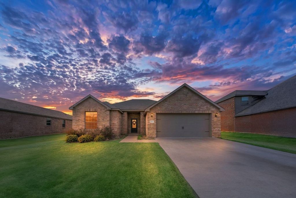 1172 beaverwood Lane, Crowley, TX 76036