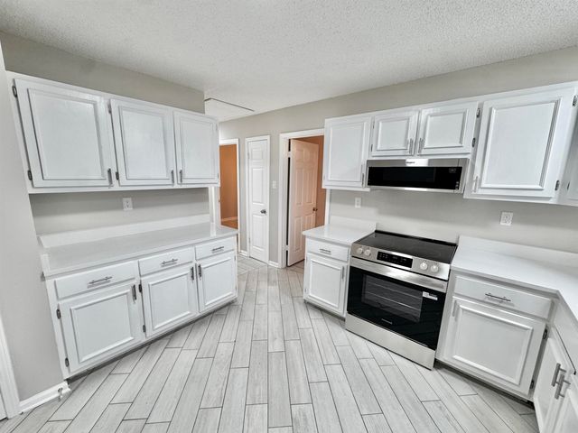 6400 KERRVILLE-ROSEMARK RD, Millington, TN 38053