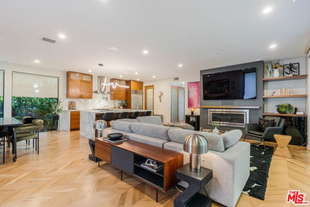 3601 Wade Street, Los Angeles, CA 90066
