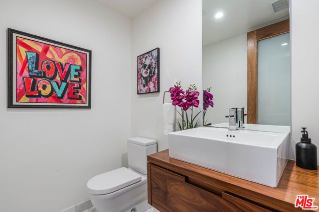 3601 Wade Street, Los Angeles, CA 90066